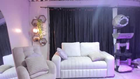 samy and damiam online show from November 18, 2025, 9:03 am