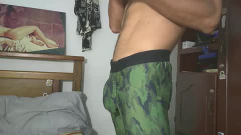 hideonbush online show from April 25, 2026, 6:05 am