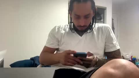 hihello7777 online show from October 20, 2025, 4:46 am