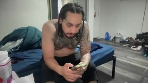 hihello777777 online show from November 5, 2025, 5:35 pm