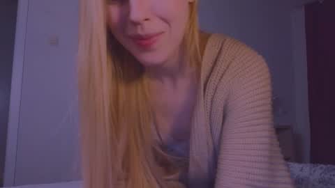 Chloe online show from March 11, 2025, 1:26 am