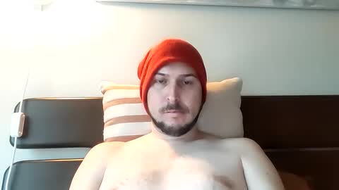 HiHiHi87 online show from December 6, 2024, 2:28 pm