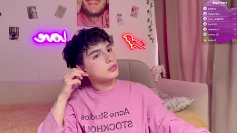 twinkvadusha online show from April 18, 2026, 11:36 am