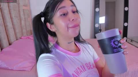 LUNA new account  FOLLOW ME online show from April 26, 2026, 5:54 pm