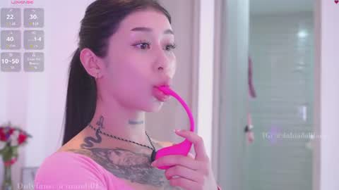 Snapshot of hilary_jones_22 chatting on July 9, 2026, 12:58 am LUNA new account FOLLOW ME online show from July 9, 2026, 12:58 am