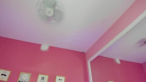 hilary_tailor online show from December 16, 2025, 12:43 pm