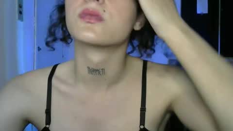 Snapshot of hildatrans chatting on October 30, 2025, 11:05 pm Hilda online show from October 30, 2025, 11:05 pm