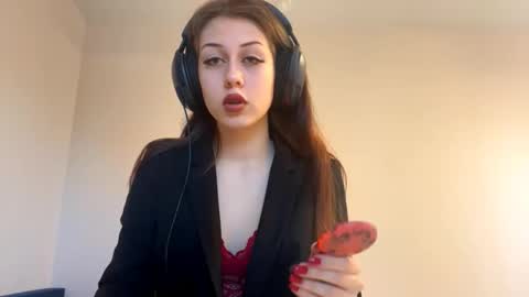 Hi Im Elizabeth online show from October 11, 2025, 6:12 am