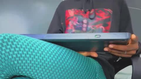  Hillary  online show from September 28, 2025, 6:19 am