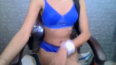 Himani online show from October 16, 2025, 7:42 am