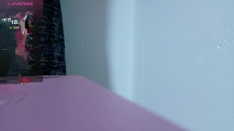 Inori Independent model online show from April 11, 2026, 11:42 pm