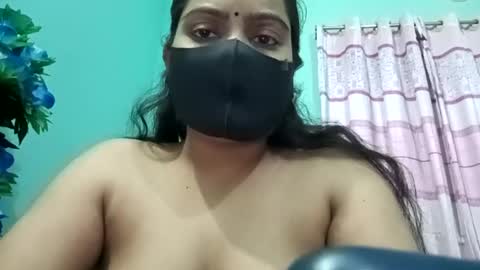 himuhimu22 online show from January 18, 2025, 4:31 pm