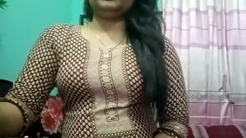 himuhimu22 online show from January 22, 2025, 3:29 pm