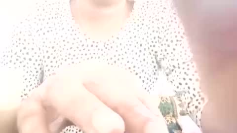 himuhimu22 online show from February 3, 2025, 5:29 am