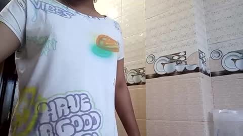 himuhimu22 online show from March 3, 2025, 10:28 am