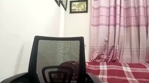 himuhimu22 online show from October 25, 2025, 6:13 pm