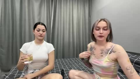 Hina online show from December 3, 2025, 8:56 am