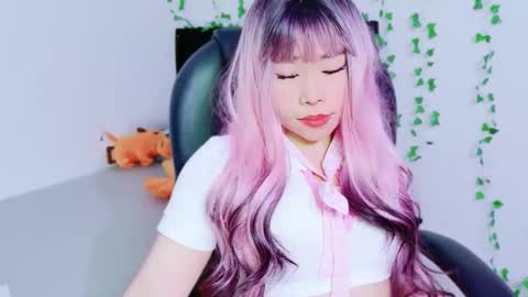 Hinata online show from May 2, 2026, 1:43 am