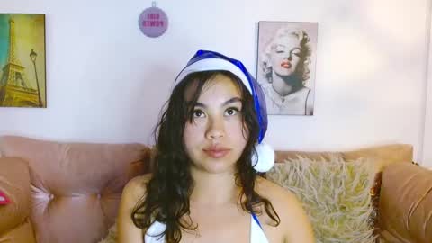 hinata lee online show from December 23, 2024, 10:21 am