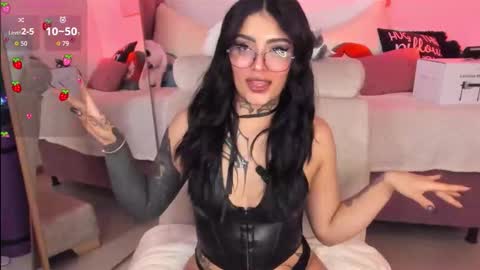  Karol  Independent Model online show from October 14, 2025, 3:40 am