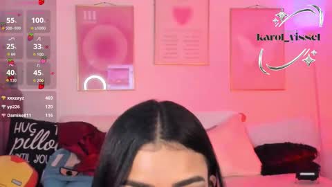 Snapshot of hinataweed01 chatting on December 2, 2025, 2:17 am Karol Independent Model online show from December 2, 2025, 2:17 am