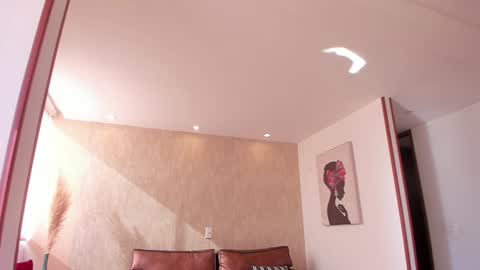 Hinnata online show from January 9, 2025, 8:33 pm