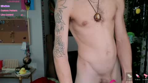 hippie_luver online show from August 3, 2026, 11:37 am