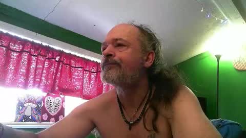hippiedad333 online show from March 14, 2026, 2:44 pm