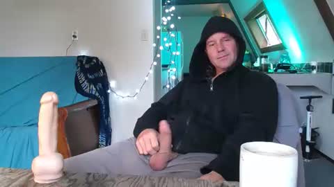 Hippie Jijm online show from March 8, 2026, 6:34 pm