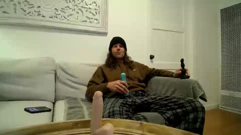 Hippie Jijm online show from April 2, 2026, 6:16 pm