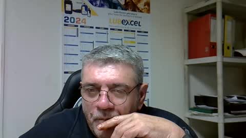 hippo online show from December 6, 2024, 5:42 am