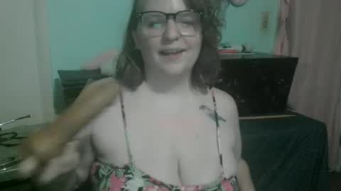 Hippy online show from June 28, 2026, 3:23 am