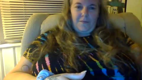 Snapshot of hippysnewhere chatting on June 16, 2026, 1:30 am hippysnewhere online show from June 16, 2026, 1:30 am