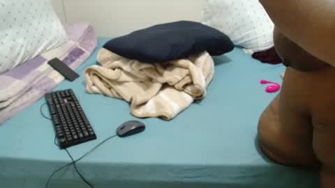 Snapshot of hips2sexy chatting on December 24, 2024, 2:54 am hips2sexy online show from December 24, 2024, 2:54 am