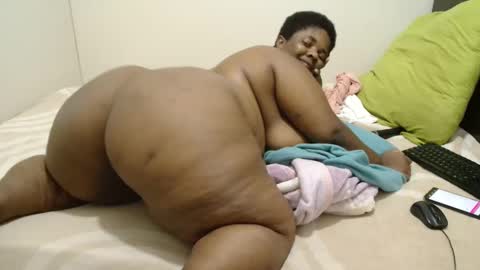 Snapshot of hips2sexy chatting on March 9, 2025, 8:52 pm hips2sexy online show from March 9, 2025, 8:52 pm