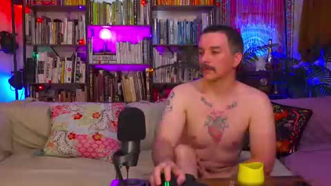 Snapshot of hipstertrashdumpsterfire chatting on July 5, 2026, 8:54 am HipsterTrash Clark one half of Task Manager online show from July 5, 2026, 8:54 am