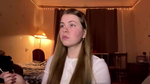 I am Amy ntmu Lets hit 10 Thumbs Up together online show from February 18, 2026, 4:25 pm