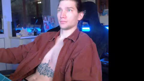 Snapshot of hisoka_x0 chatting on January 14, 2026, 3:34 am Alex online show from January 14, 2026, 3:34 am