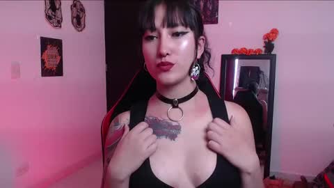 Hitomi Arata online show from September 8, 2025, 8:19 pm