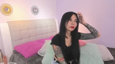 hiyakasudere_ online show from October 10, 2025, 6:29 pm