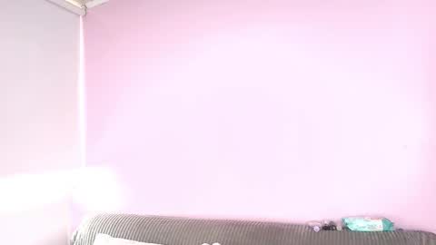 hiyakasudere_ online show from November 6, 2025, 6:31 pm