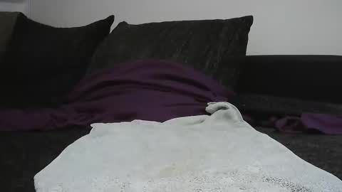 hlovescf online show from September 14, 2025, 5:34 pm