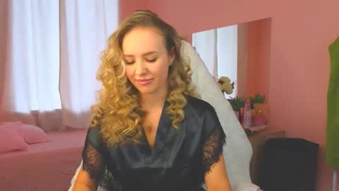 Snapshot of hloya_jons chatting on October 11, 2025, 3:17 am Ksenia online show from October 11, 2025, 3:17 am