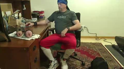 Snapshot of hockeybud chatting on October 28, 2025, 8:22 pm Rick online show from October 28, 2025, 8:22 pm