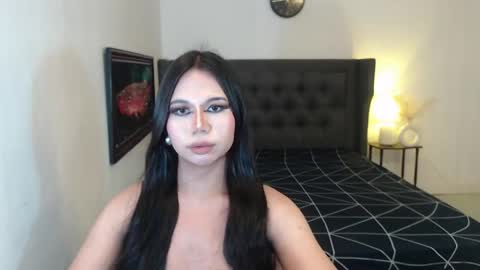 Snapshot of hoe_freesia chatting on May 5, 2026, 6:05 pm hoe_freesia online show from May 5, 2026, 6:05 pm