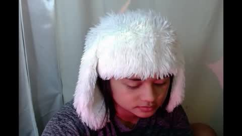 Snapshot of hoelyhanabi chatting on November 21, 2025, 4:33 am KIESH online show from November 21, 2025, 4:33 am