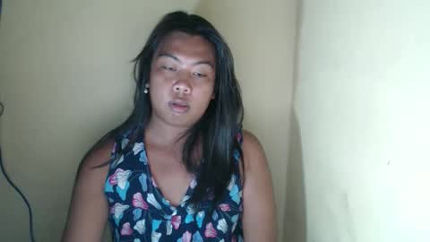 Snapshot of hoelylayla chatting on April 22, 2026, 2:47 am Layla3 online show from April 22, 2026, 2:47 am