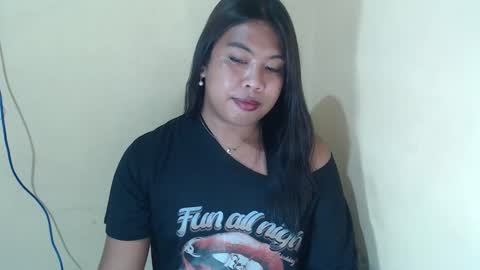 Snapshot of hoelylayla chatting on May 5, 2026, 11:40 am Layla3 online show from May 5, 2026, 11:40 am
