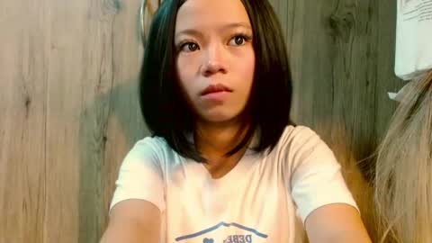 Hoelymorri online show from April 27, 2026, 2:53 am