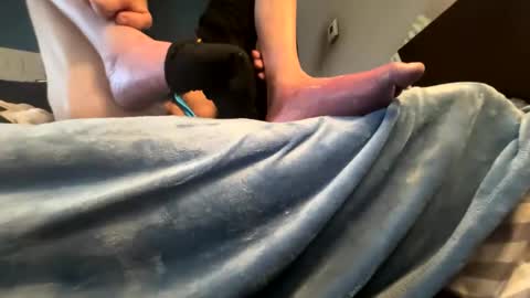 hole pig online show from April 17, 2026, 6:55 pm